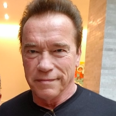 Arnold Schwarzenegger Autograph Profile