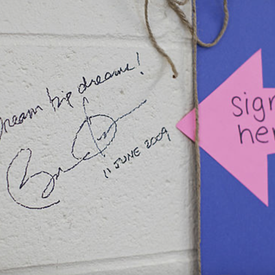 Barack Obama Autograph Profile