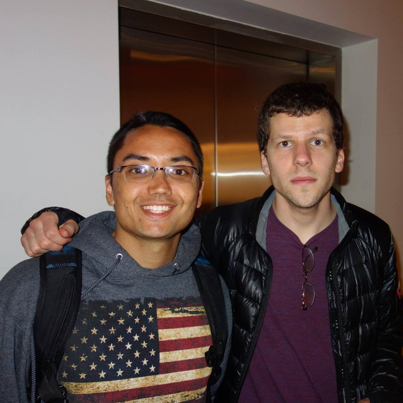 Jesse Eisenberg Photo with RACC Autograph Collector Blue Line Signatures Jesse Eisenberg Photo with RACC Autograph Collector Blue Line Signatures