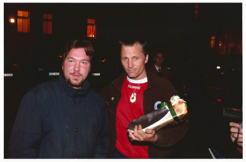 Viggo Mortensen Photo with RACC Autograph Collector RB-Autogramme Berlin