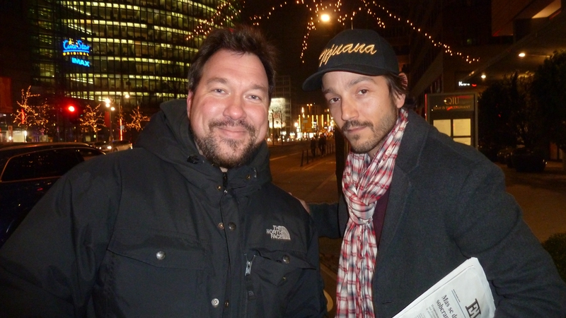 Diego Luna Photo with RACC Autograph Collector RB-Autogramme Berlin Diego Luna Photo with RACC Autograph Collector RB-Autogramme Berlin