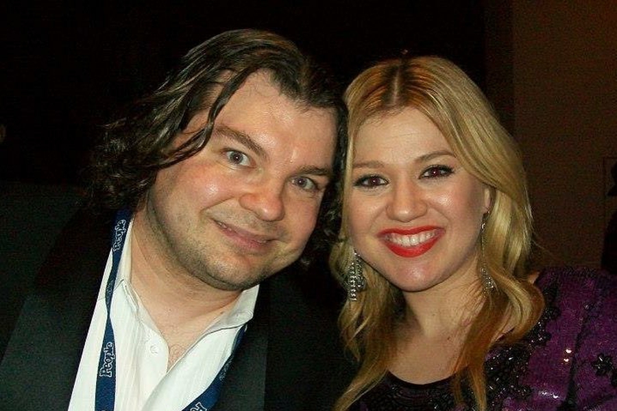 Kelly Clarkson Kelly Clarkson