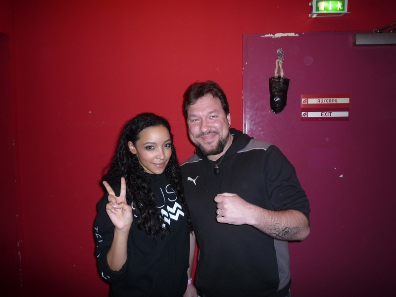 Tinashe Photo with RACC Autograph Collector RB-Autogramme Berlin