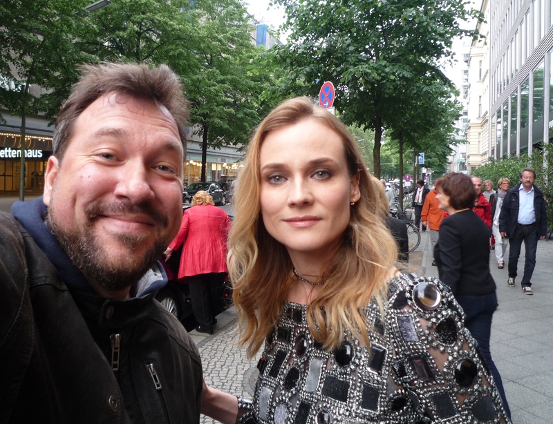 Diane Kruger Photo with RACC Autograph Collector RB-Autogramme Berlin