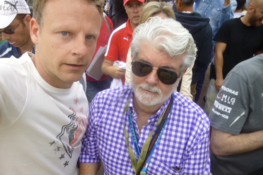 Lucas Star Wars Creator Lucas Signing Autographs for us