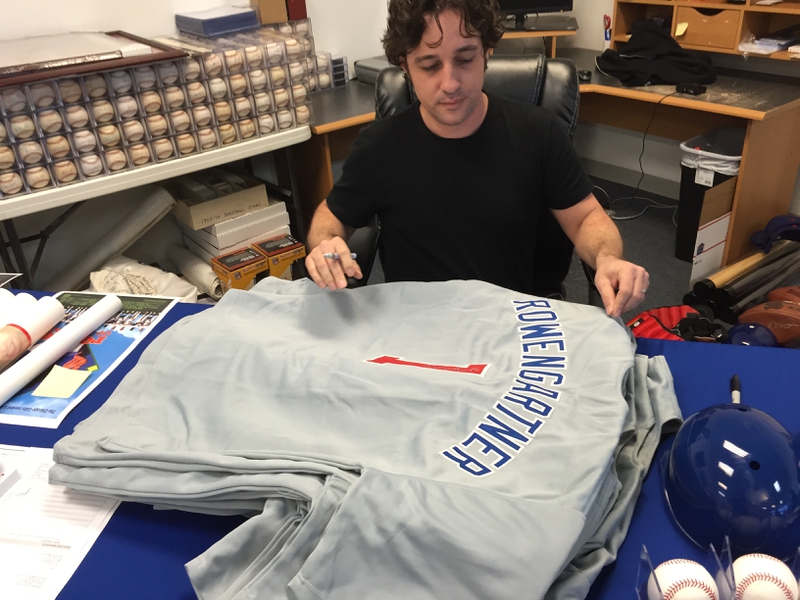 Thomas Ian Nicholas Signing Autograph for RACC Autograph Collector Mike Schreiber