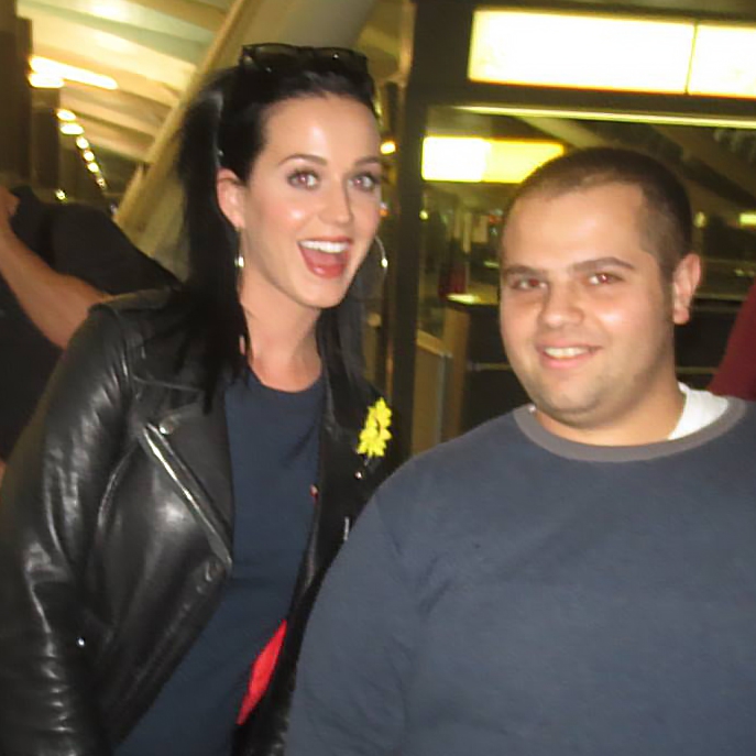 Katy Perry Photo with Authentic Autograph Dealer Wolf Autographs NYC Katy Perry Photo with Authentic Autograph Dealer Wolf Autographs NYC