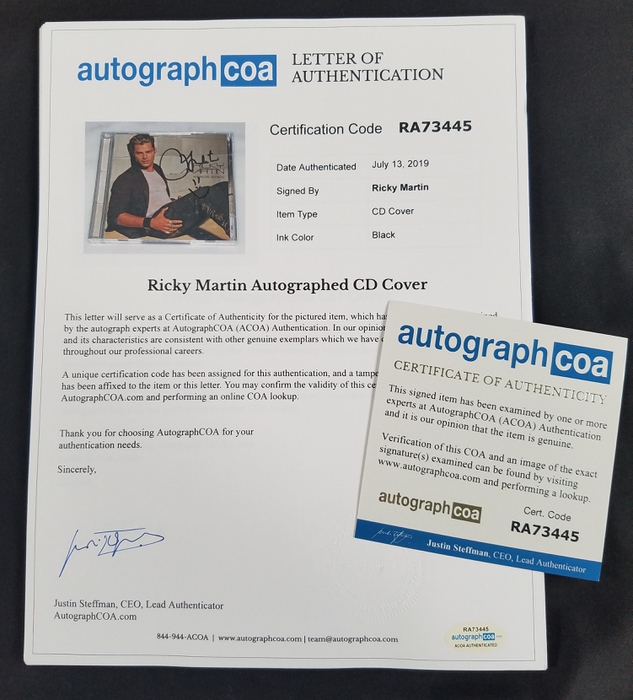 AutographCOA (ACOA) Authentication's Letter of Authenticity (LOA) is included. AutographCOA (ACOA)
Authentication's Letter of Authenticity (LOA) is included.