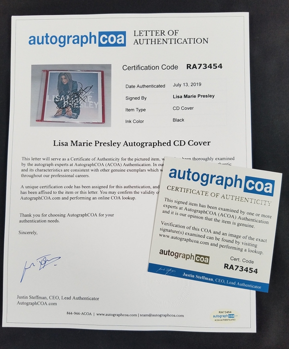 AutographCOA (ACOA) Authentication's Letter of Authenticity (LOA) is included. AutographCOA (ACOA)
Authentication's Letter of Authenticity (LOA) is included.