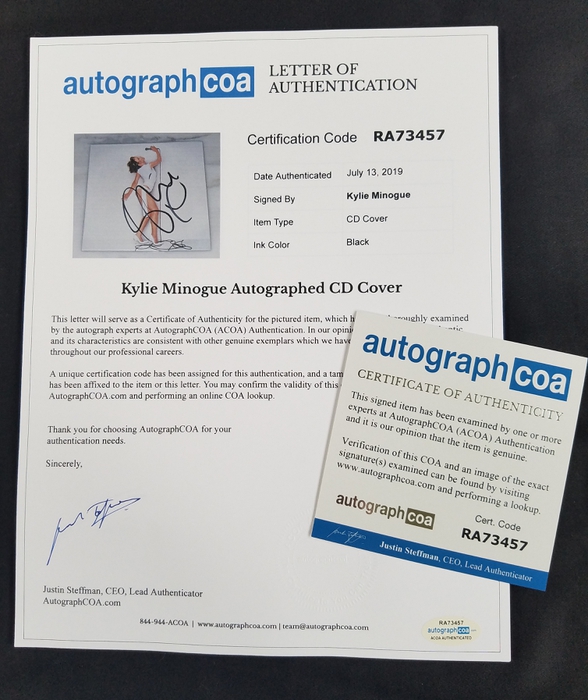 AutographCOA (ACOA) Authentication's Letter of Authenticity (LOA) is included. AutographCOA (ACOA)
Authentication's Letter of Authenticity (LOA) is included.