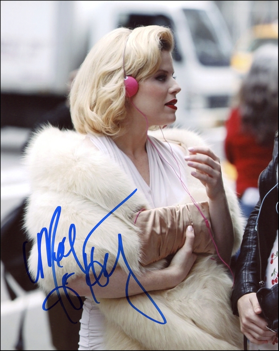 Item # 132007 - Megan Hilty "Smash" AUTOGRAPH Signed 'Ivy Lynn' 8x10 Photo