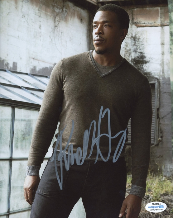 Item # 159946 - Russell Hornsby "Grimm" AUTOGRAPH Signed 'Hank Griffin' 8x10 Photo C