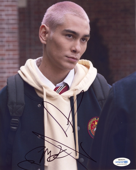 Item # 151078 - Evan Mock "Gossip Girl" AUTOGRAPH Signed 'Akeno Aki Menzies' 8x10 Photo B