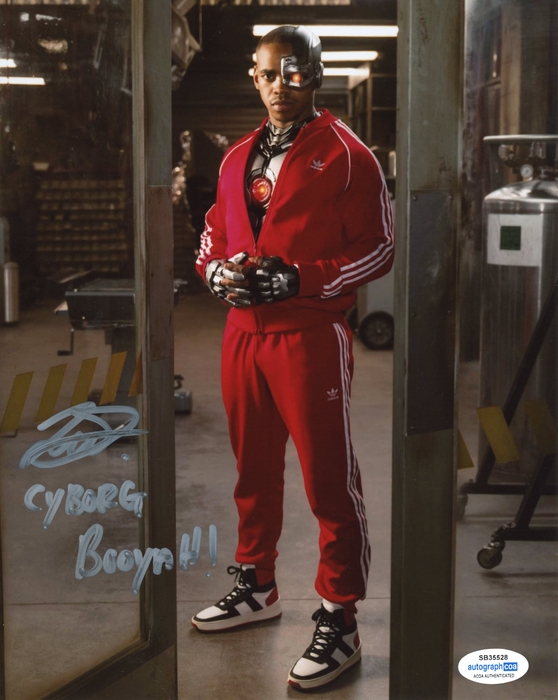 Item # 151235 - Joivan Wade "Doom Patrol" AUTOGRAPH Signed 'Cyborg' 8x10 Photo B