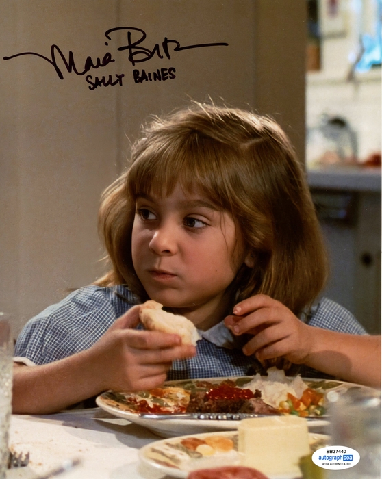 Item # 152706 - Maia Brewton "Back to the Future" AUTOGRAPH Signed 'Aunt Sally' 8x10 Photo C