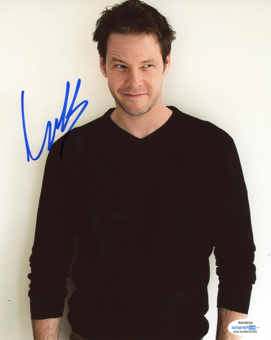 Item # 89883 - Ike Barinholtz "The Mindy Project" AUTOGRAPH Signed 8x10 Photo B