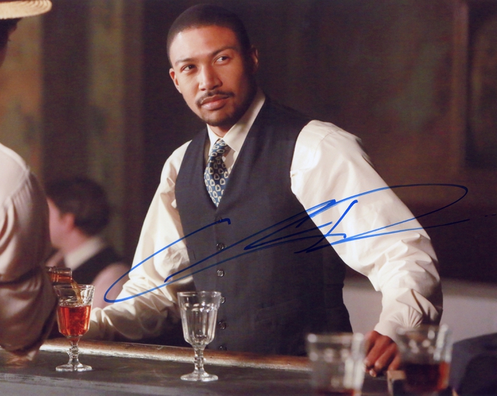 Item # 74508 - Charles Michael Davis "The Originals" AUTOGRAPH Signed 8x10 Photo F