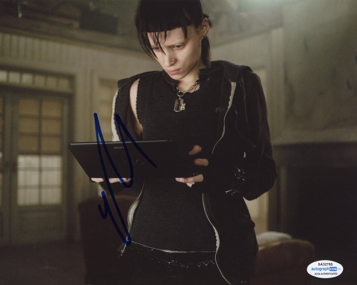 Item # 136510 - Rooney Mara "The Girl with the Dragon Tattoo" AUTOGRAPH Signed 8x10 Photo C