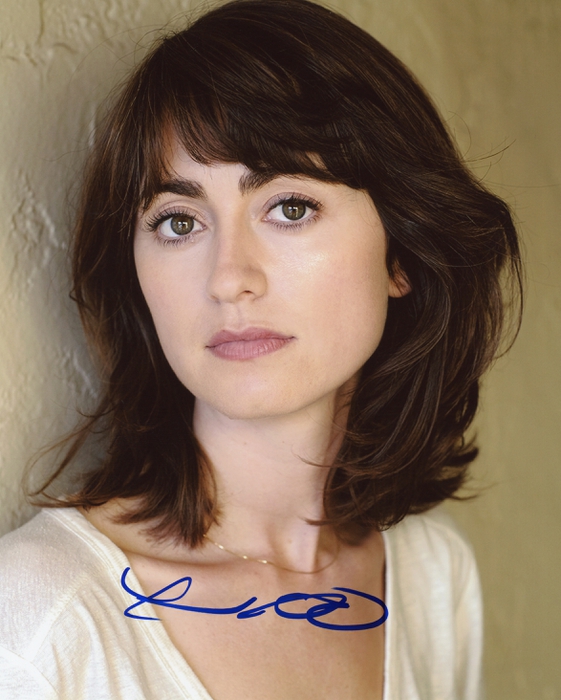 Item # 85701 - Hannah Pearl Utt "Disengaged" AUTOGRAPH Signed 8x10 Photo B