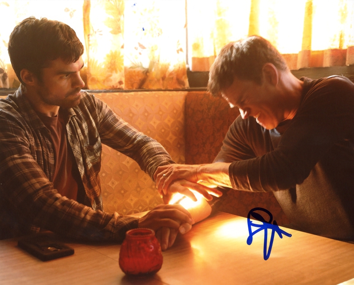 Item # 75915 - Sean Teale "The Gifted" AUTOGRAPH Signed 8x10 Photo E