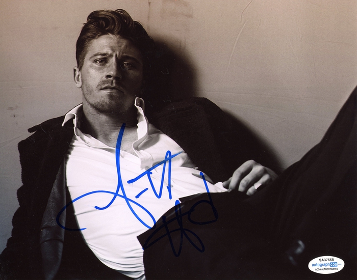 Item # 138453 - Garrett Hedlund "Tron: Legacy" AUTOGRAPH Signed 8x10 Photo F