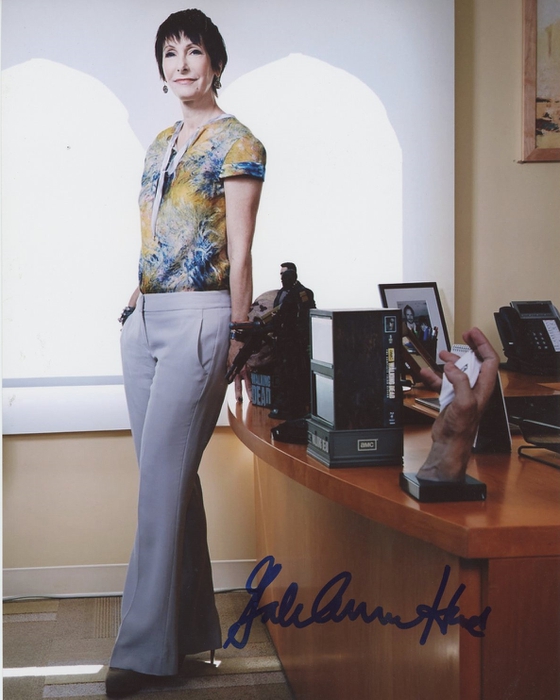Item # 67917 - Gale Anne Hurd "The Walking Dead" Producer AUTOGRAPH Signed 8x10 Photo