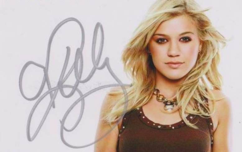 Kelly Clarkson Autograph by Fanmail TTM
