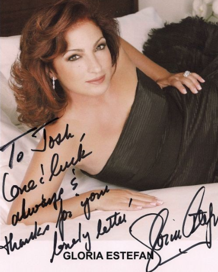 Gloria Estefan Autograph by Fanmail TTM. 