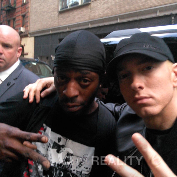 Eminem Photo with RACC Autograph Collector GTV Reality Eminem Photo with RACC Autograph Collector GTV Reality