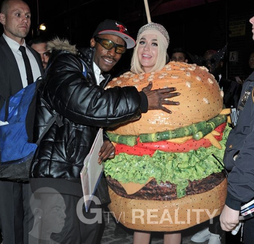 Katy Perry Photo with RACC Autograph Collector GTV Reality Katy Perry Photo with RACC Autograph Collector GTV Reality