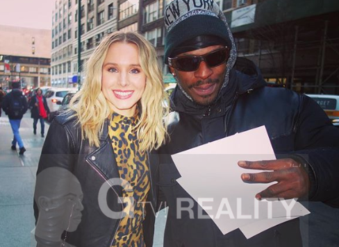 Kristen Bell Photo with Authentic Autograph Dealer GTV Reality Kristen Bell Photo with Authentic Autograph Dealer GTV Reality