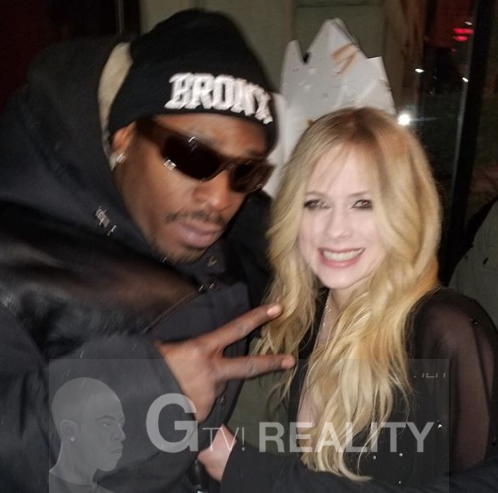 Avril Lavigne Photo with RACC Autograph Collector GTV Reality Avril Lavigne Photo with RACC Autograph Collector GTV Reality