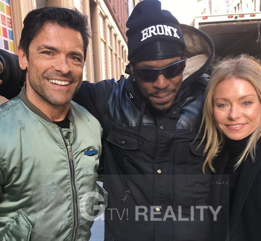 Kelly Ripa Mark Consuelos Photo with RACC Autograph Collector GTV Reality Kelly Ripa Mark Consuelos Photo with RACC Autograph Collector GTV Reality